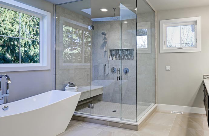 Modern and luxurious bathtub-shower combo for a relaxing home experience